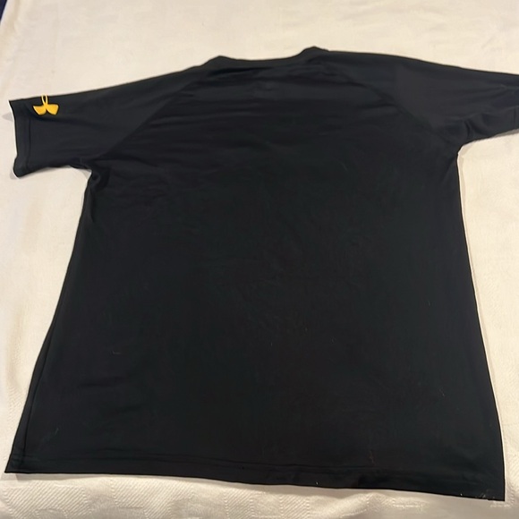 Under armour, Batman size small tee shirt - Picture 4 of 4